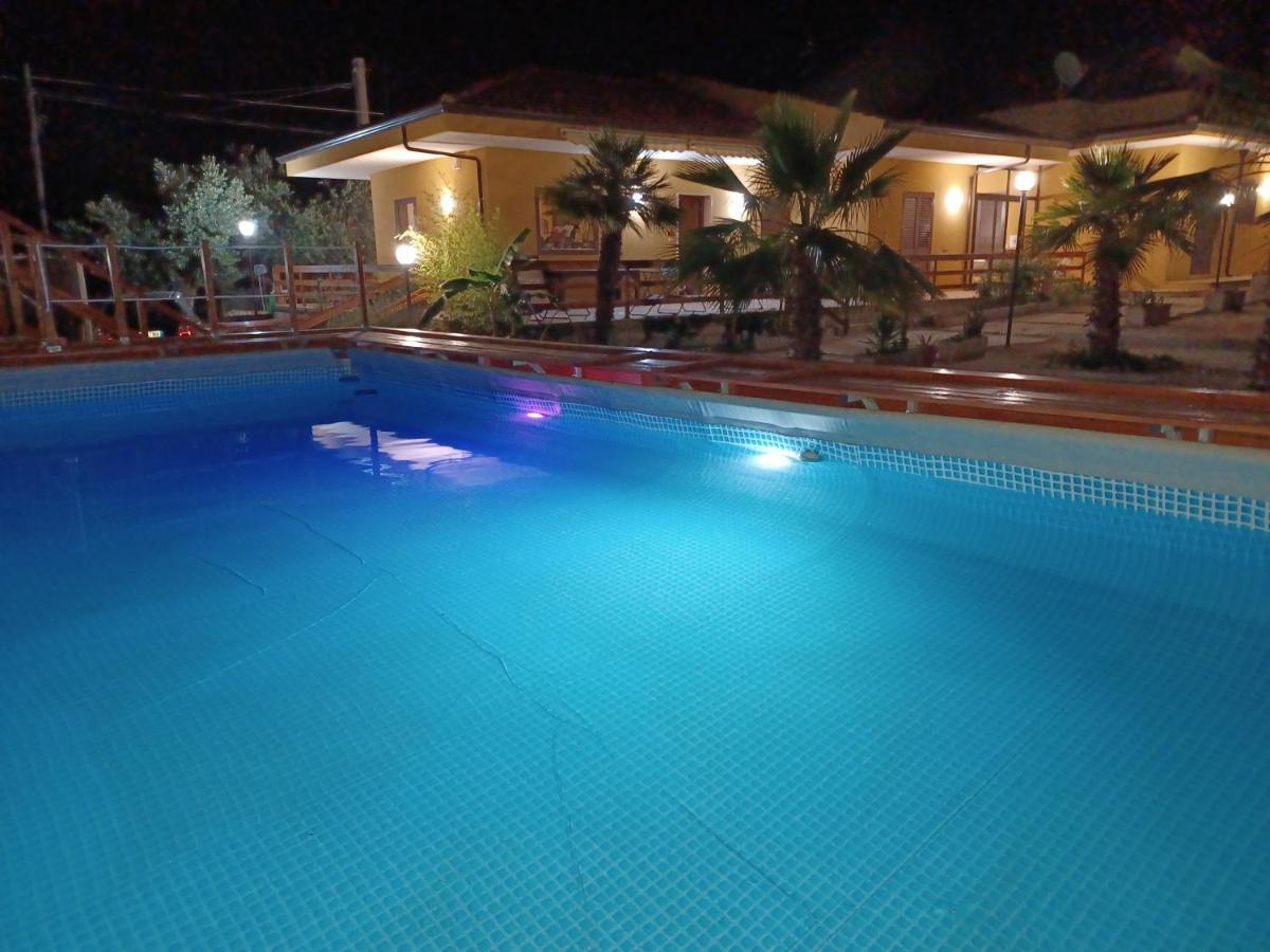 Turtle Island Apartments Santa Croce Camerina Bagian luar foto