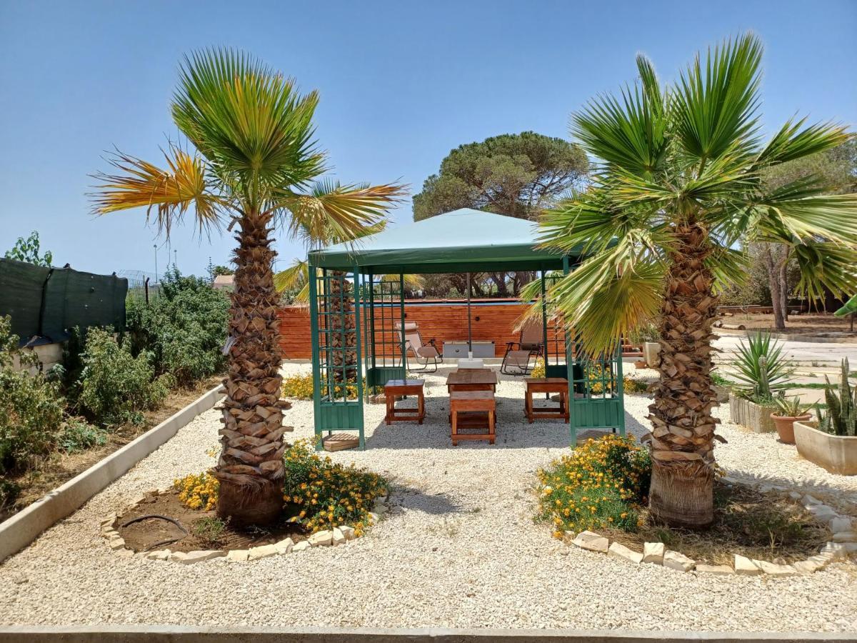 Turtle Island Apartments Santa Croce Camerina Bagian luar foto