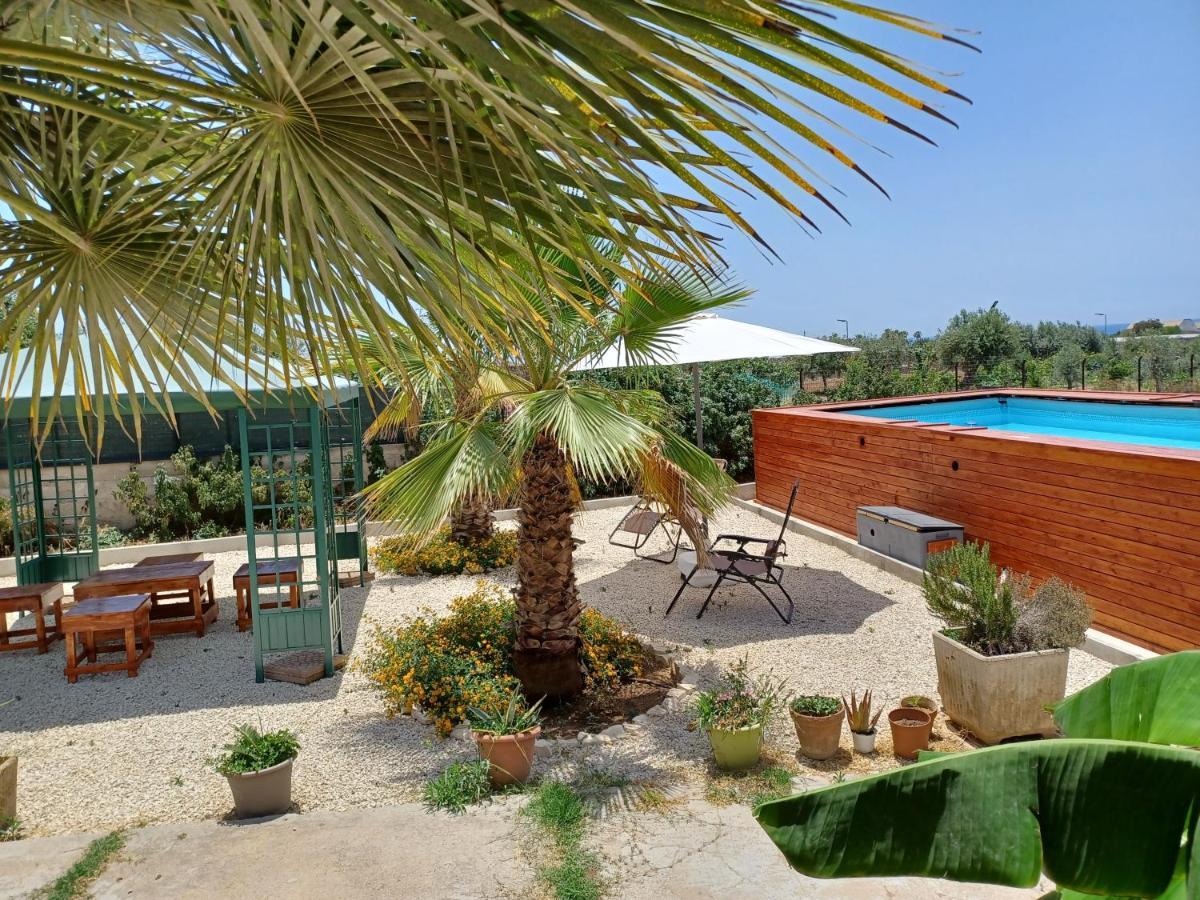 Turtle Island Apartments Santa Croce Camerina Bagian luar foto