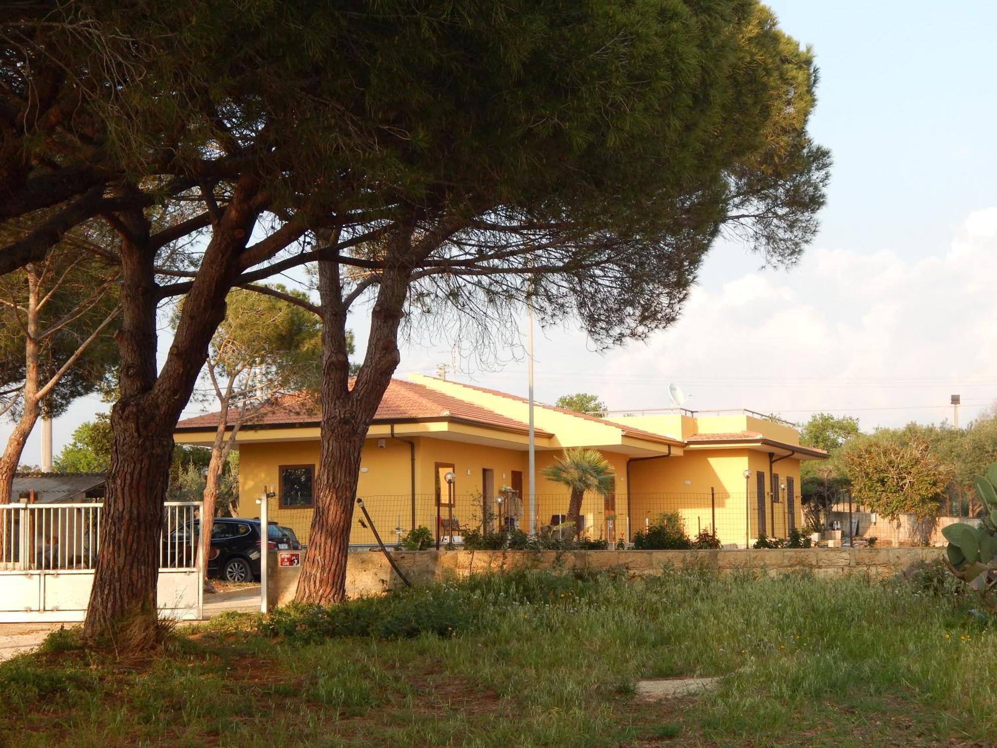 Turtle Island Apartments Santa Croce Camerina Bagian luar foto