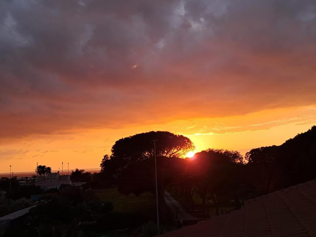 Turtle Island Apartments Santa Croce Camerina Bagian luar foto