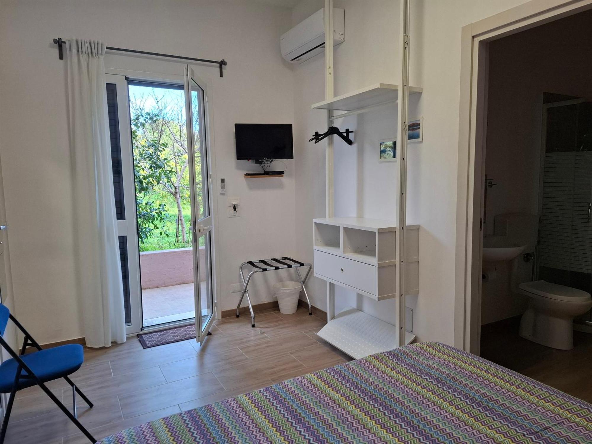Turtle Island Apartments Santa Croce Camerina Bagian luar foto